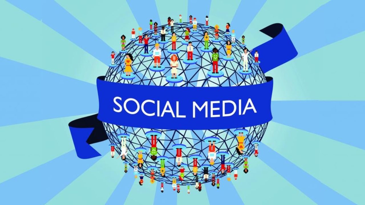  Advantages and Disadvantages of Social Media